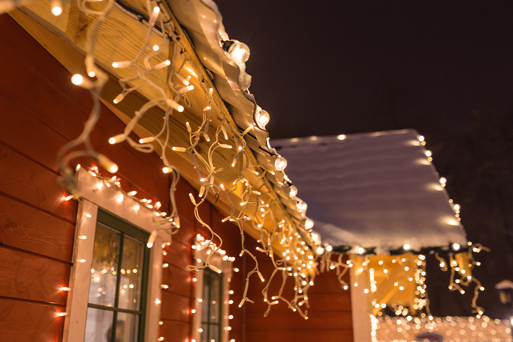 Alsip Nursery christmas lights on home