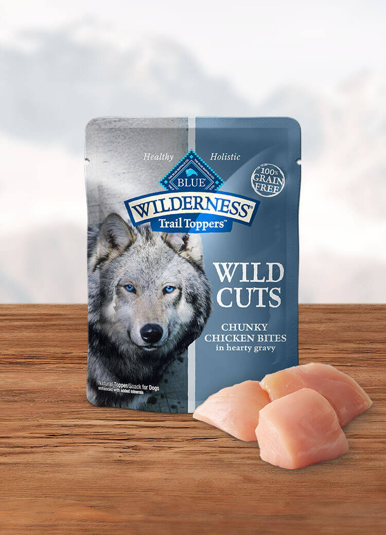 Blue Buffalo, Wilderness Wild Cuts Trail Toppers, Chunky Chicken Bites in Hearty Gravy, 3 oz Pouch