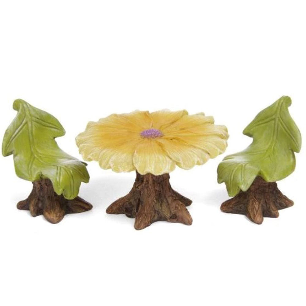 Woodland Knoll, Miniature Daisy Table Set