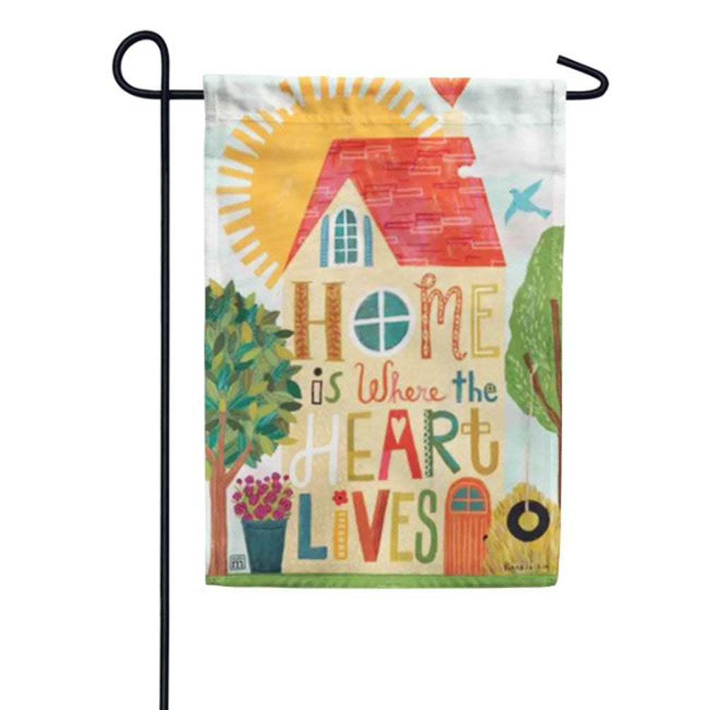 Magnet Works, Where The Heart Lives Garden Flag