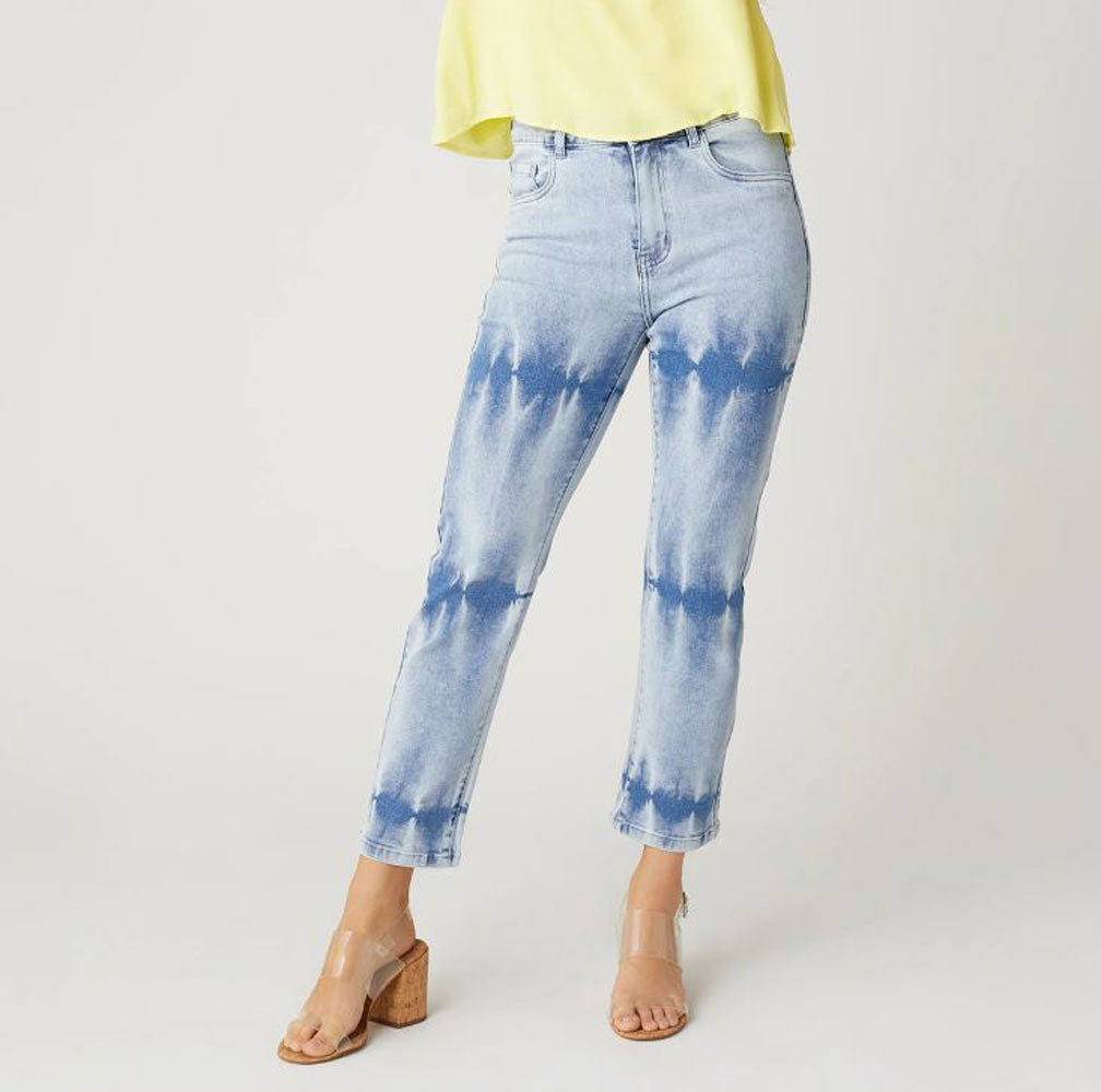 Coco+Carmen, Everstertch Straight Leg Capri Jeans