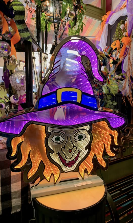 23" Infinity Witch Head