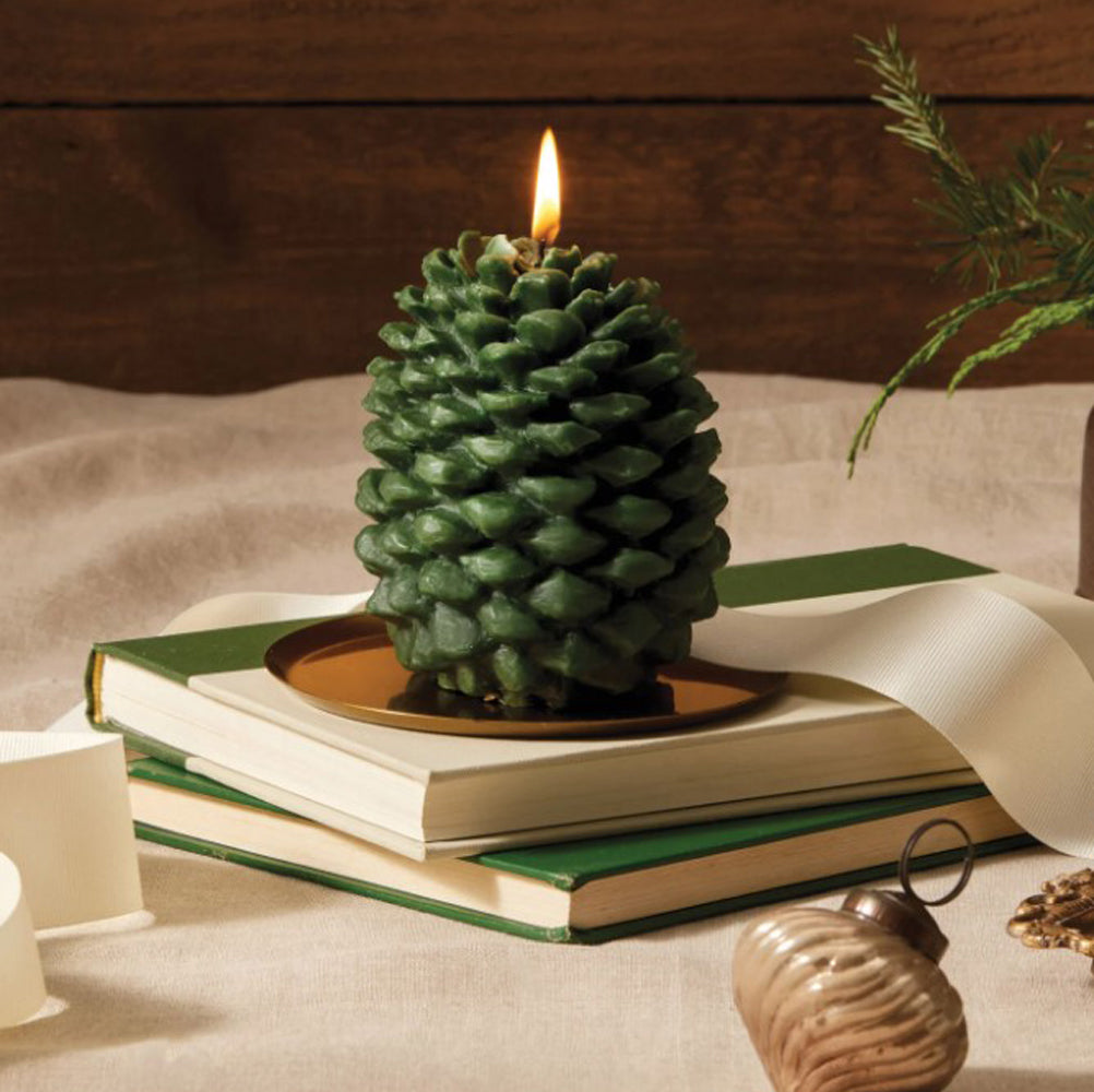Thymes, Frasier Fir Molded Pinecone Candle