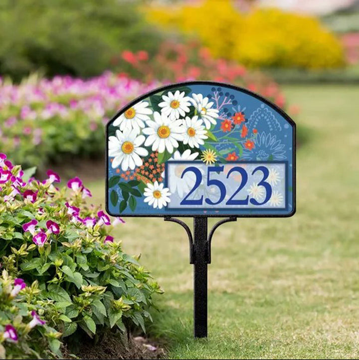 Studio M, Bandana Daisies Yard Design