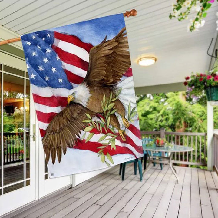 Studio M, Soaring Eagle Flag