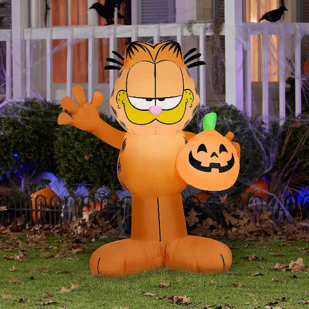 Gemmy, 3.5ft. Garfield w/ Pumpkin, Small